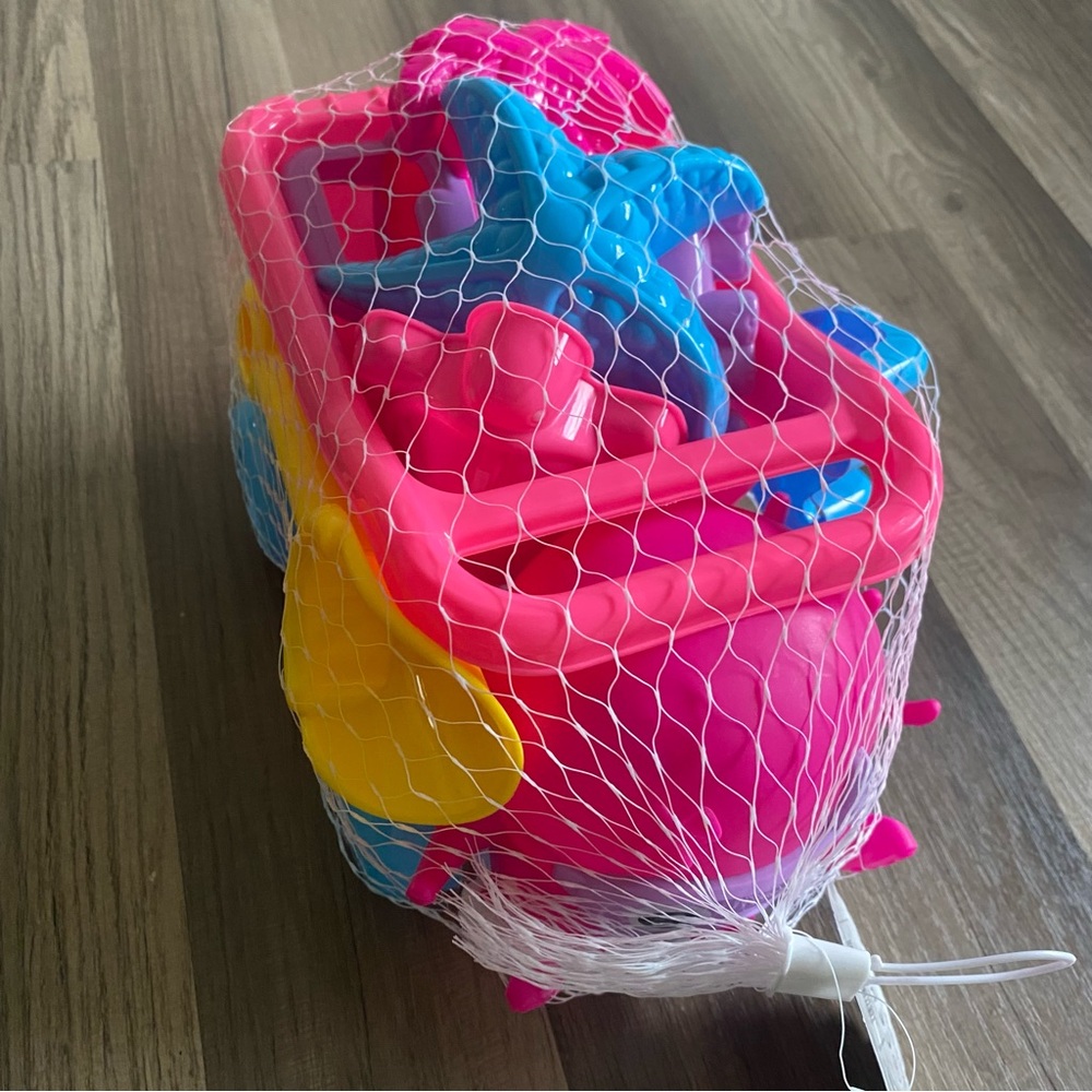 Colorful Beach Toy Set for Kids - Picture 4 of 16